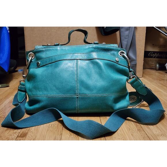 FOSSIL Vtg Y2K Maddox Messenger Bag Pebbled Leather Emerald Green Bag Charm Key - Picture 4 of 12